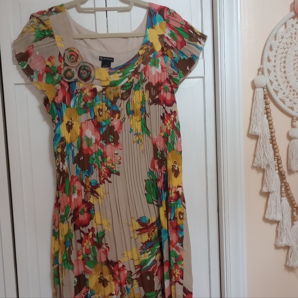 New Directions Women's Floral Plisse Dress Size 16